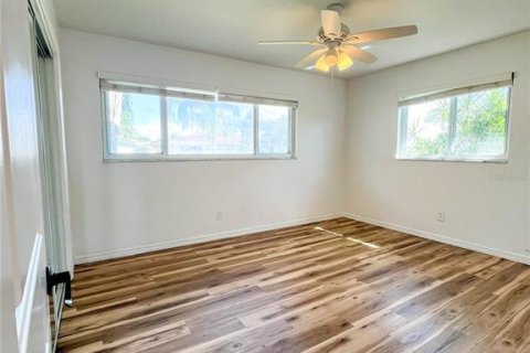Villa ou maison à vendre à Seminole, Floride: 3 chambres, 121.14 m2 № 2422691 - photo 12