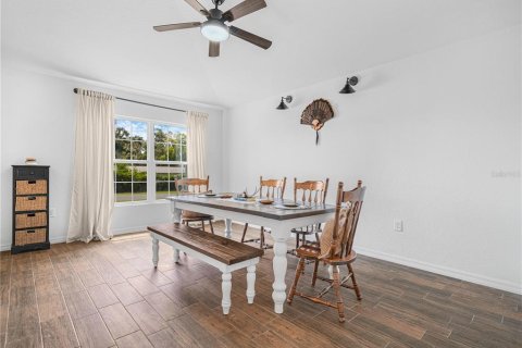 House in Frostproof, Florida 4 bedrooms, 182.55 sq.m. № 1853489 - photo 6
