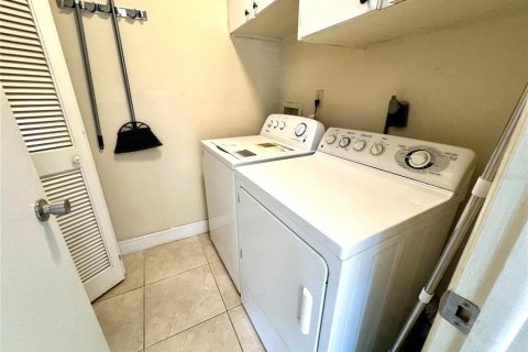 Adosado en alquiler en Lutz, Florida, 2 dormitorios, 86.4 m2 № 2116015 - foto 12