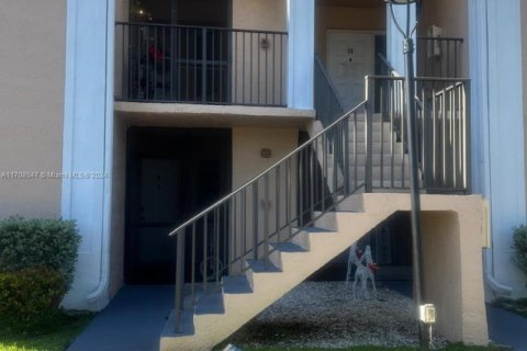 Condo in Homestead, Florida, 2 bedrooms  № 1461102 - photo 1