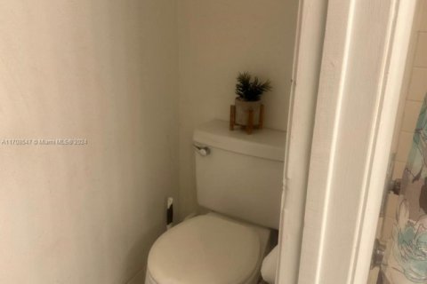 Condo in Homestead, Florida, 2 bedrooms  № 1461102 - photo 8