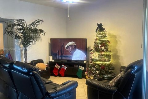 Condo in Homestead, Florida, 2 bedrooms  № 1461102 - photo 2