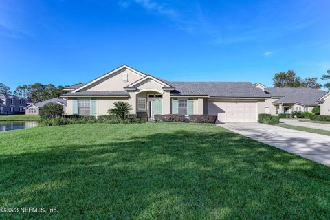 House in Fleming Island, Florida 2 bedrooms, 128.67 sq.m. № 863051 - photo 1