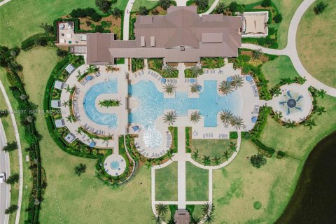 Townhouse in Loxahatchee Groves, Florida 4 bedrooms, 214.79 sq.m. № 2062733 - photo 24