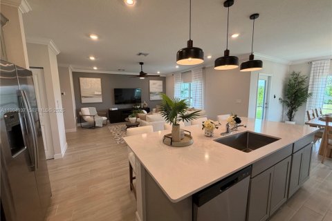 Townhouse in Loxahatchee Groves, Florida 4 bedrooms, 214.79 sq.m. № 2062733 - photo 6