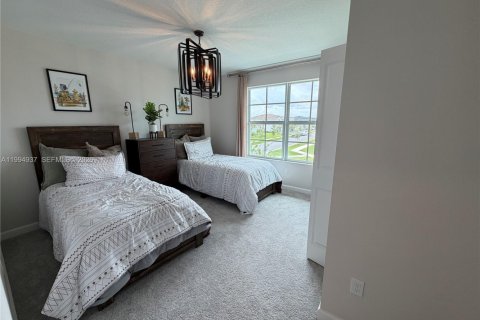 Townhouse in Loxahatchee Groves, Florida 4 bedrooms, 214.79 sq.m. № 2062733 - photo 16