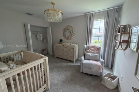 Townhouse in Loxahatchee Groves, Florida 4 bedrooms, 214.79 sq.m. № 2062733 - photo 10