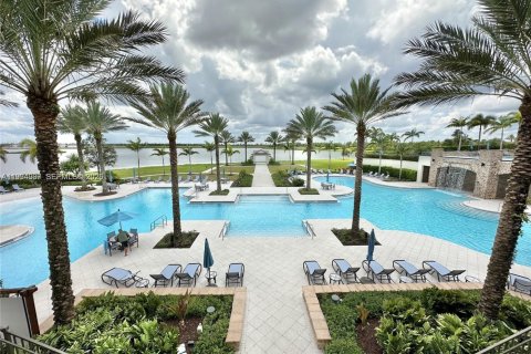 Townhouse in Loxahatchee Groves, Florida 4 bedrooms, 214.79 sq.m. № 2062733