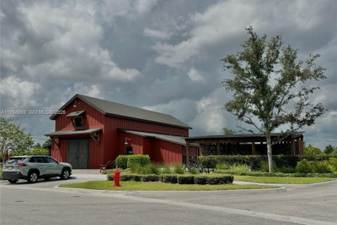 Townhouse in Loxahatchee Groves, Florida 4 bedrooms, 214.79 sq.m. № 2062733 - photo 29