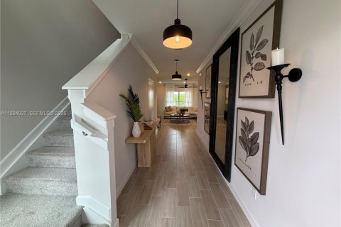 Townhouse in Loxahatchee Groves, Florida 4 bedrooms, 214.79 sq.m. № 2062733 - photo 14