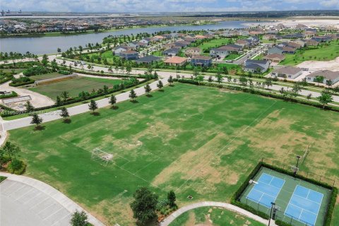 Townhouse in Loxahatchee Groves, Florida 4 bedrooms, 214.79 sq.m. № 2062733 - photo 26