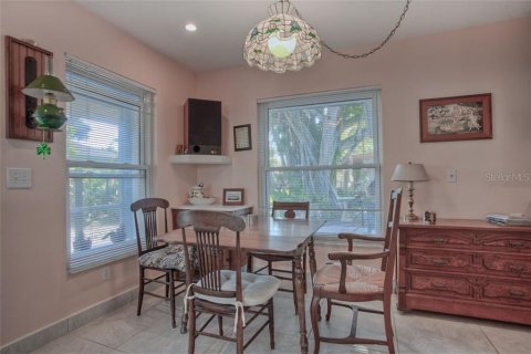 House in Bradenton, Florida 2 bedrooms, 83.52 sq.m. № 212930 - photo 8