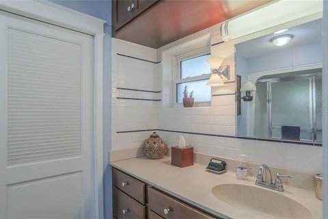 House in Bradenton, Florida 2 bedrooms, 83.52 sq.m. № 212930 - photo 15