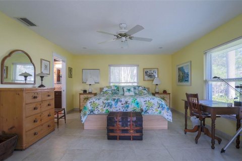 House in Bradenton, Florida 2 bedrooms, 83.52 sq.m. № 212930 - photo 12
