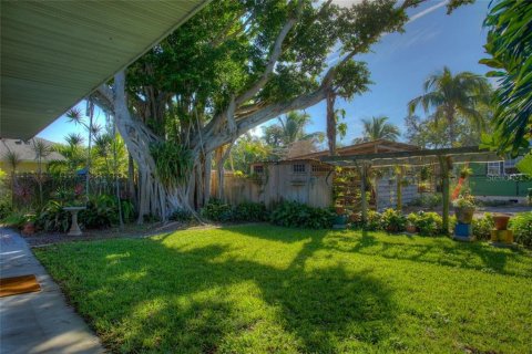 House in Bradenton, Florida 2 bedrooms, 83.52 sq.m. № 212930 - photo 23