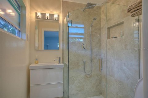 House in Bradenton, Florida 2 bedrooms, 83.52 sq.m. № 212930 - photo 20