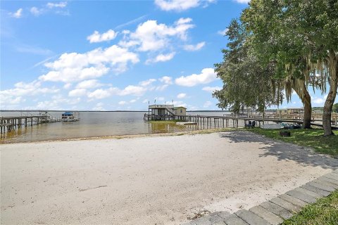 House in Ocklawaha, Florida 4 bedrooms, 192.31 sq.m. № 1815899 - photo 28