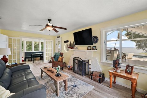 House in Ocklawaha, Florida 4 bedrooms, 192.31 sq.m. № 1815899 - photo 15