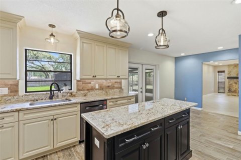 Casa en venta en Brandon, Florida, 4 dormitorios, 229 m2 № 2225469 - foto 16