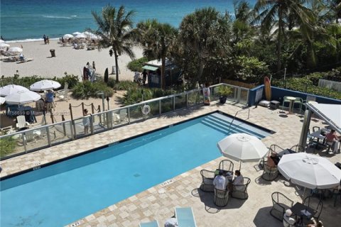 Condo à Sunny Isles Beach, Floride, 2 chambres  № 2260064