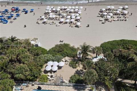 Copropriété à vendre à Sunny Isles Beach, Floride: 2 chambres, 111.58 m2 № 2260064 - photo 2