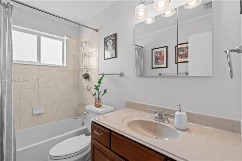 Купить виллу или дом в Купер-Сити, Флорида 2 спальни, 153.75м2, № 2066637 - фото 24