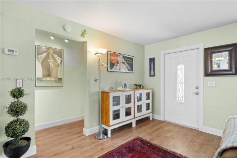 Купить виллу или дом в Купер-Сити, Флорида 2 спальни, 153.75м2, № 2066637 - фото 8