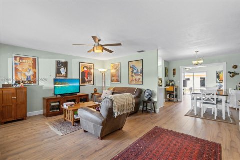 Купить виллу или дом в Купер-Сити, Флорида 2 спальни, 153.75м2, № 2066637 - фото 7