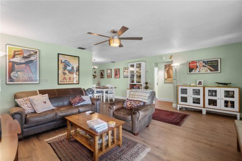 Купить виллу или дом в Купер-Сити, Флорида 2 спальни, 153.75м2, № 2066637 - фото 3