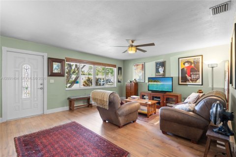 Купить виллу или дом в Купер-Сити, Флорида 2 спальни, 153.75м2, № 2066637 - фото 2