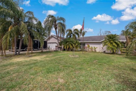 Casa en venta en Frostproof, Florida, 3 dormitorios, 146.6 m2 № 1537563 - foto 1