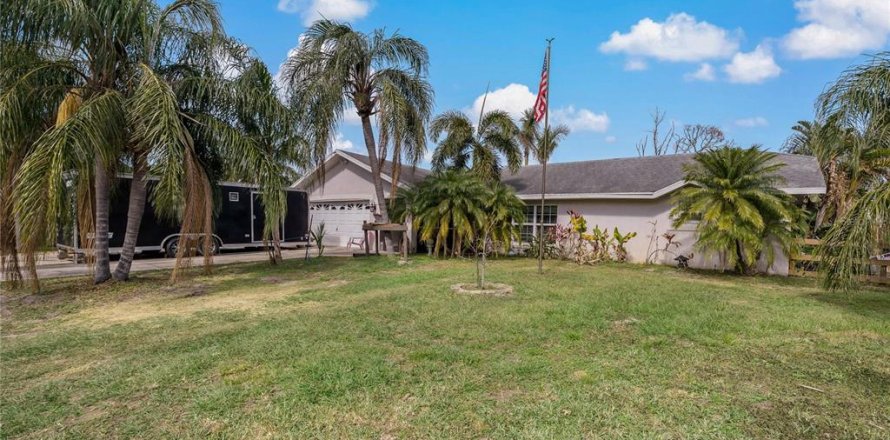 Casa en Frostproof, Florida 3 dormitorios, 146.6 m2 № 1537563