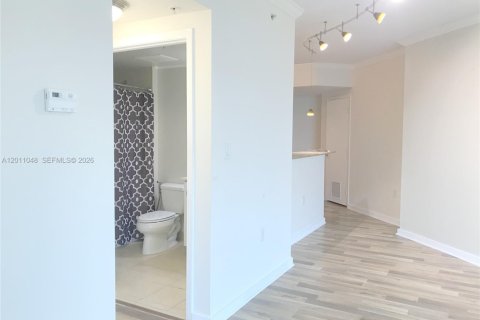 Copropriété à louer à Miami, Floride: 1 chambre, 61.04 m2 № 2076663 - photo 15