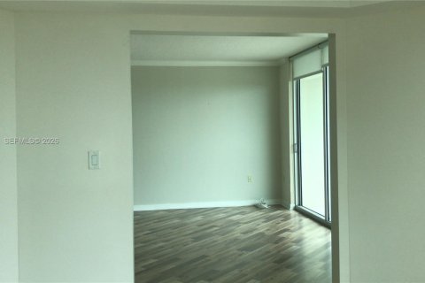 Copropriété à louer à Miami, Floride: 1 chambre, 61.04 m2 № 2076663 - photo 11