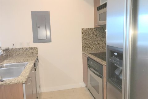 Copropriété à louer à Miami, Floride: 1 chambre, 61.04 m2 № 2076663 - photo 12
