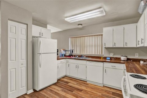 Casa en venta en Kissimmee, Florida, 3 dormitorios, 147.34 m2 № 1909823 - foto 12