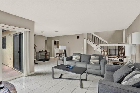 Casa en venta en Kissimmee, Florida, 3 dormitorios, 147.34 m2 № 1909823 - foto 4