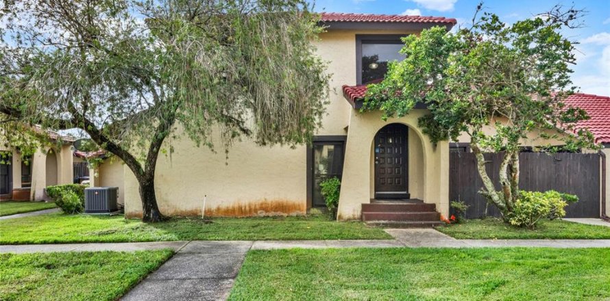 Casa en Kissimmee, Florida 3 dormitorios, 147.34 m2 № 1909823