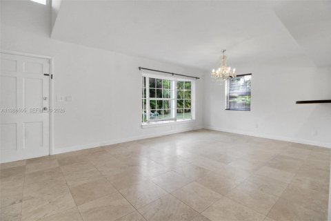 Villa ou maison à louer à Pinecrest, Floride: 6 chambres, 320.51 m2 № 2048230 - photo 14