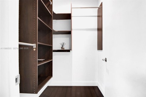 Villa ou maison à louer à Pinecrest, Floride: 6 chambres, 320.51 m2 № 2048230 - photo 25