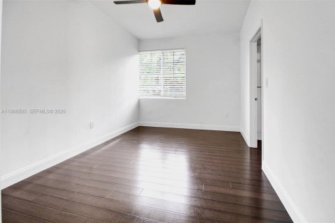 Villa ou maison à louer à Pinecrest, Floride: 6 chambres, 320.51 m2 № 2048230 - photo 24