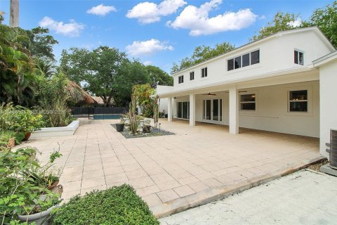 Villa ou maison à louer à Pinecrest, Floride: 6 chambres, 320.51 m2 № 2048230 - photo 7