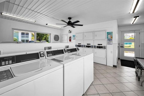 Copropriété à vendre à Tarpon Springs, Floride: 1 chambre, 62.15 m2 № 2156849 - photo 16