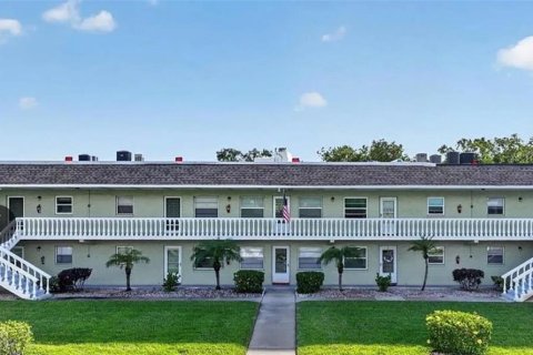 Condo à Tarpon Springs, Floride, 1 chambre  № 2156849