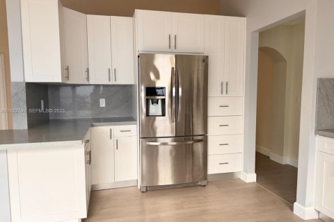 Villa ou maison à louer à Miami, Floride: 3 chambres, 136.01 m2 № 1982506 - photo 10