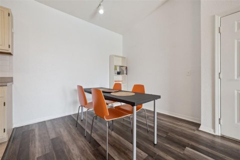 Condominio en venta en Orlando, Florida, 1 dormitorio, 62.43 m2 № 2200959 - foto 8
