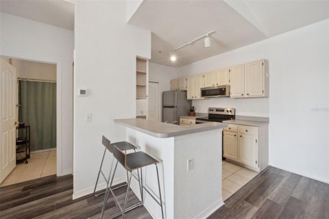 Condominio en venta en Orlando, Florida, 1 dormitorio, 62.43 m2 № 2200959 - foto 10