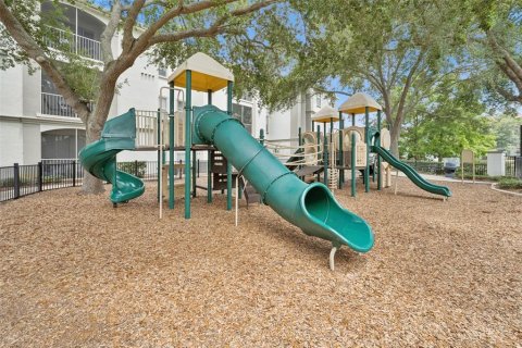 Condominio en venta en Orlando, Florida, 1 dormitorio, 62.43 m2 № 2200959 - foto 21