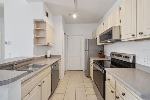 Condominio en venta en Orlando, Florida, 1 dormitorio, 62.43 m2 № 2200959 - foto 12
