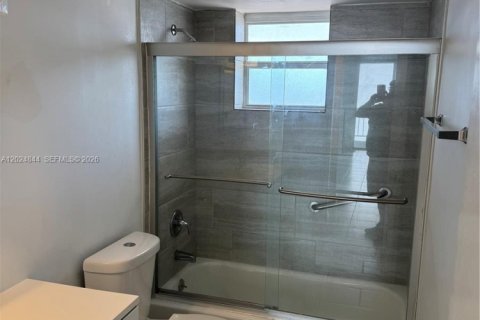 Copropriété à louer à North Miami Beach, Floride: 1 chambre, 73.58 m2 № 2257361 - photo 7